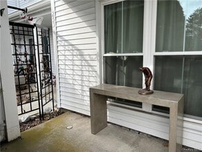 255 Homestead Village Dr in Warwick, NY - Building Photo - Building Photo