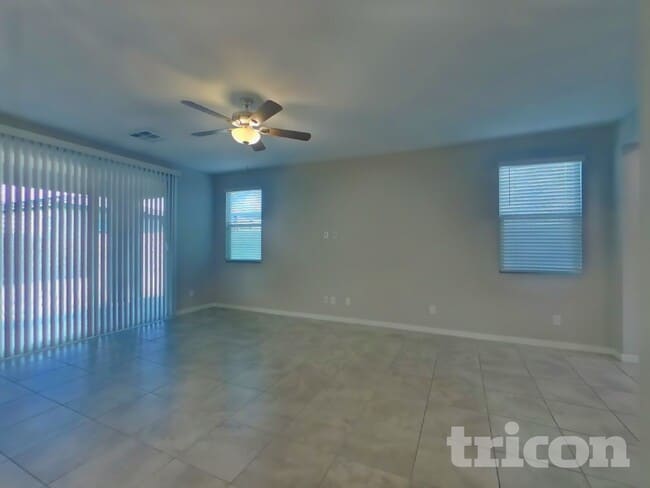 2831 Lindsey Spgs St in Las Vegas, NV - Building Photo - Building Photo