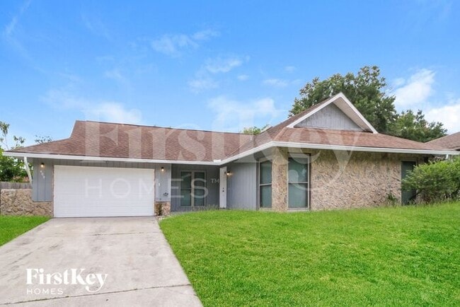 409 Seville Ave