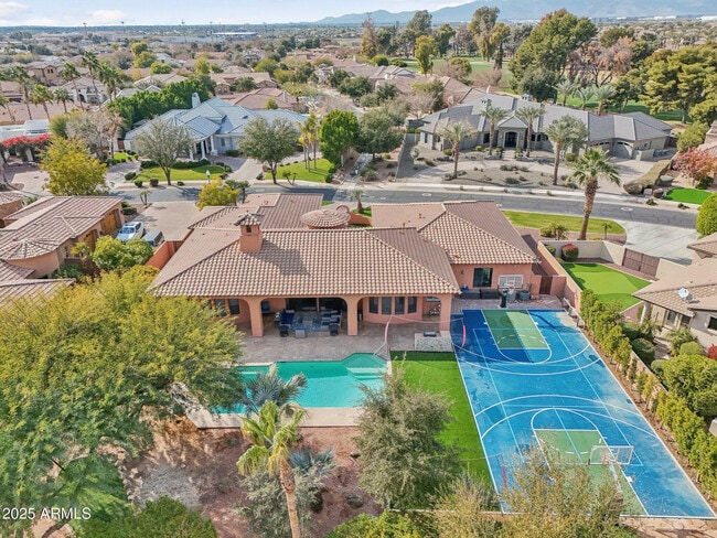 351 N Cloverfield Cir in Litchfield Park, AZ - Building Photo - Building Photo