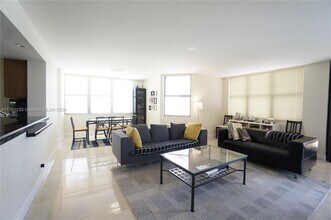1925 Brickell Ave, Unit D601 in Miami, FL - Building Photo - Building Photo