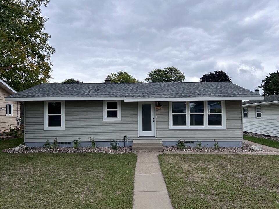 540 3rd Ave N in Onalaska, WI - Building Photo