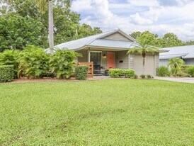 2103 31st Ave in Vero Beach, FL - Building Photo