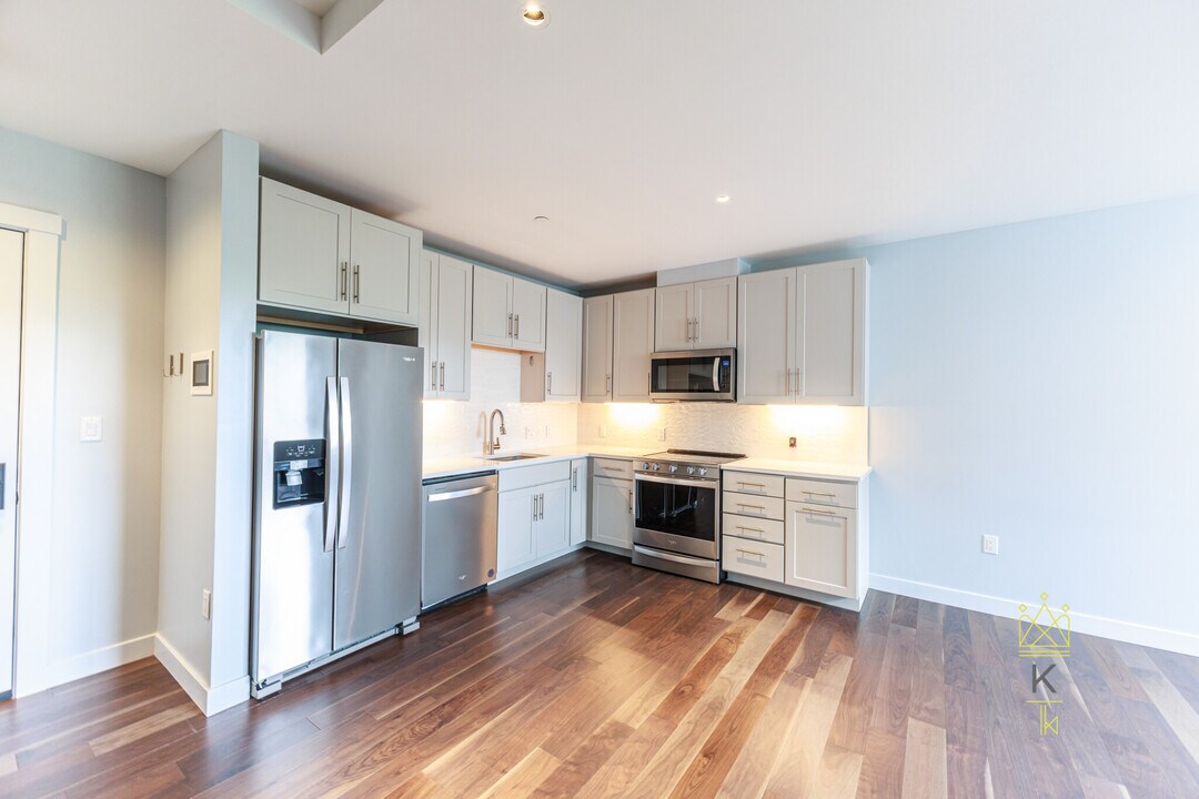 136 Babcock St in Brookline, MA - Building Photo