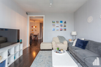 1538 W Wrightwood Ave, Unit 1 in Chicago, IL - Foto de edificio - Building Photo