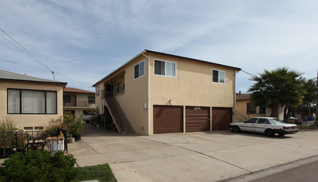 925-945 Hoover Ave in National City, CA - Building Photo - Building Photo