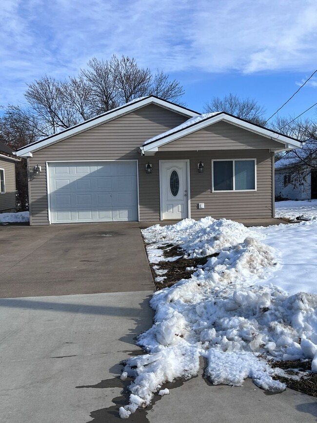 property at 1710 N 17th St