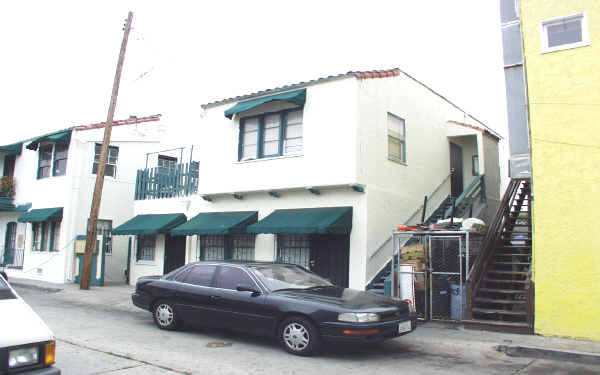 412-414 N Zona Ct in Long Beach, CA - Building Photo - Building Photo