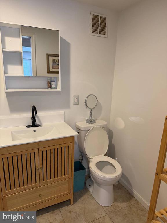 9300 Colesville Rd in Silver Spring, MD - Building Photo - Building Photo