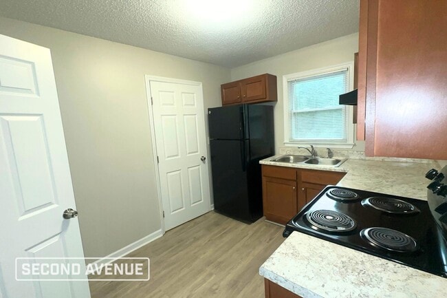 101 15th Ct NW in Center Point, AL - Foto de edificio - Building Photo