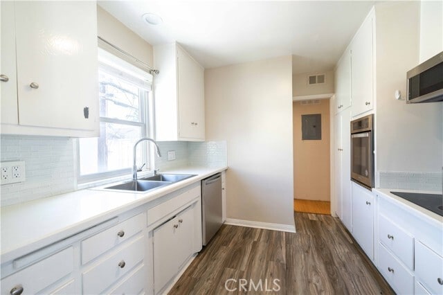 property at 1227 E 1st St