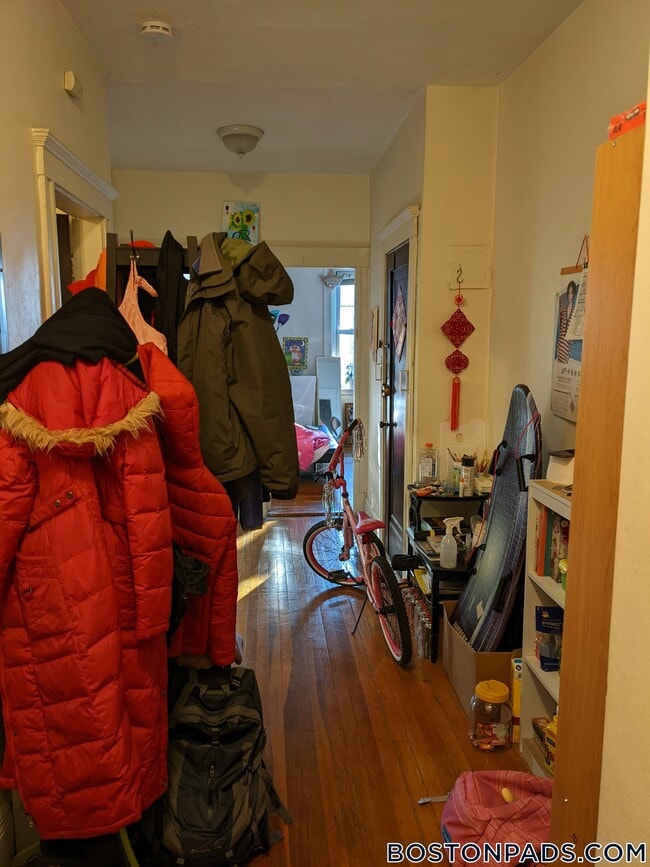 726 Washington St in Brookline, MA - Foto de edificio - Building Photo