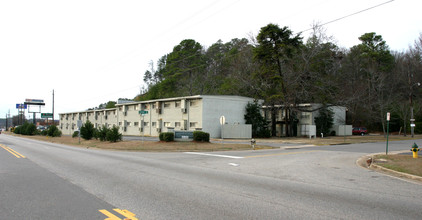 Brookhurst Apartments in Birmingham, AL - Building Photo - Building Photo