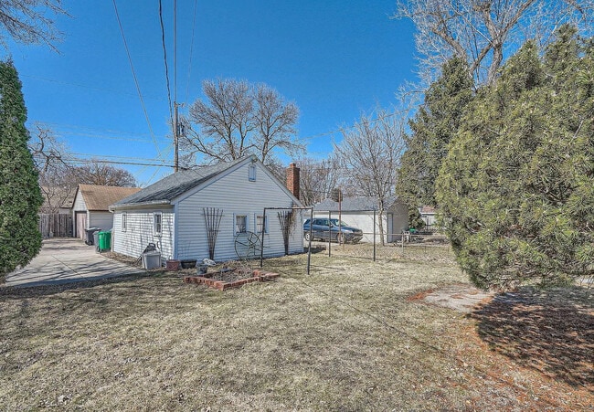 1013 24th Ave SE in Minneapolis, MN - Building Photo - Building Photo