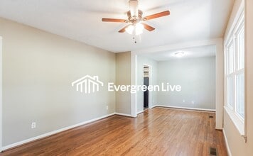 872 Burning-Tree Trail in Alabaster, AL - Foto de edificio - Building Photo