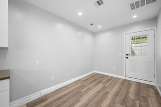 13689 Bracken St in Arleta, CA - Building Photo - Building Photo