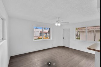 2160 NW 29th St in Oakland Park, FL - Foto de edificio - Building Photo