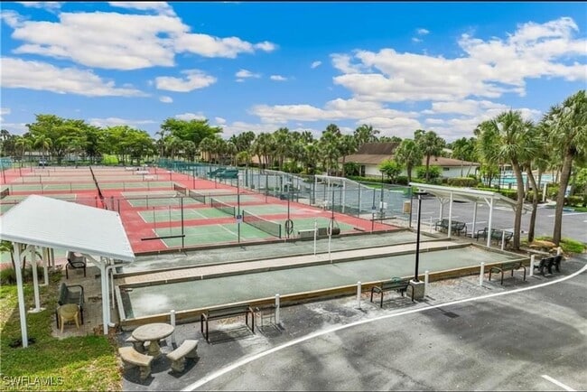 4220 Looking Glass Ln in Naples, FL - Building Photo - Building Photo