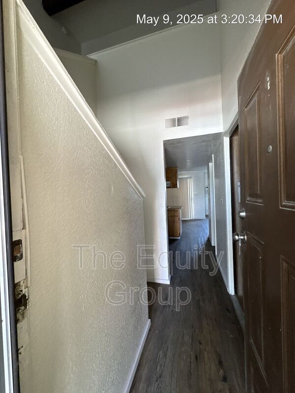 1226 S Santa Fe St in Visalia, CA - Building Photo - Building Photo
