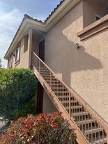 1050 E Cactus Ave in Las Vegas, NV - Building Photo
