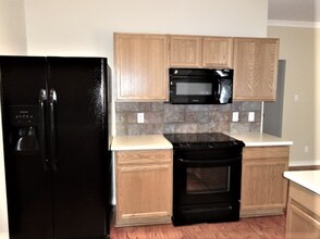 15723 Knollpine in San Antonio, TX - Building Photo - Building Photo
