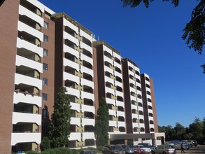 Waldorf Park Apartments in Pittsburgh, PA - Building Photo - Building Photo