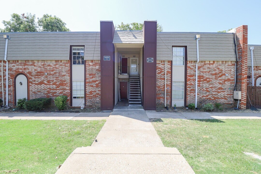 4332 E 67th St in Tulsa, OK - Building Photo