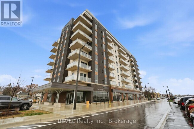 118 West St in Port Colborne, ON - Building Photo - Building Photo