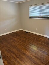 36264 Dover St in Livonia, MI - Building Photo - Building Photo