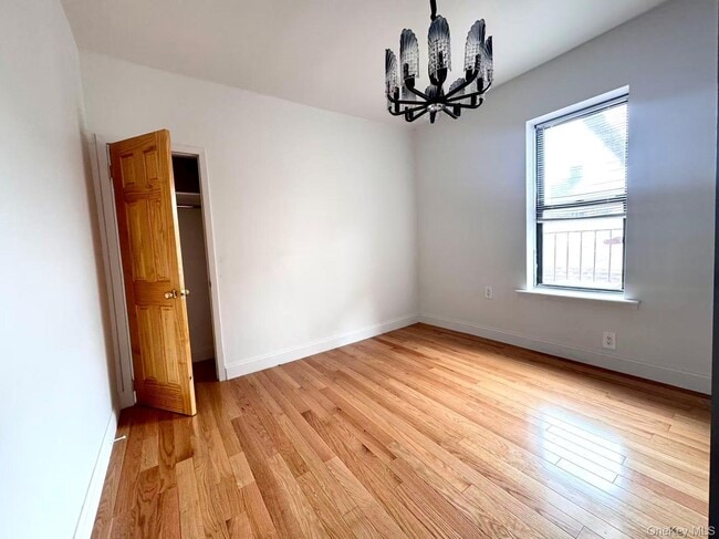 40-12 73rd St in Queens, NY - Building Photo - Building Photo