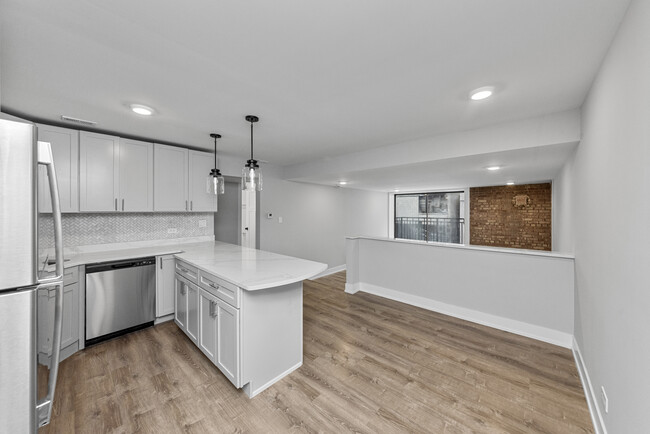 1220 N La Salle Dr, Unit e5 in Chicago, IL - Foto de edificio - Building Photo