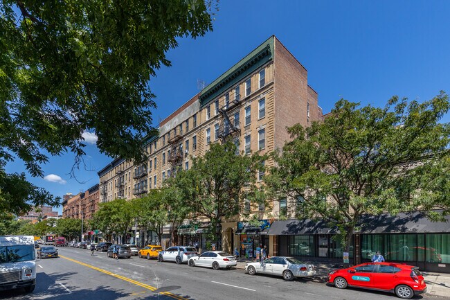 227-229 W 116th St