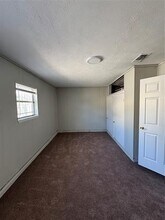 9625 Limestone Dr in Dallas, TX - Building Photo - Building Photo