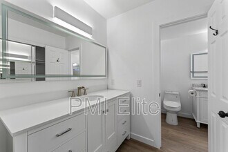 29160 Flowerpark Dr in Santa Clarita, CA - Building Photo - Building Photo