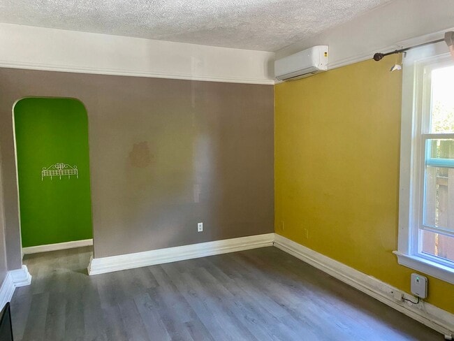 1309 NE 74th Ave in Portland, OR - Building Photo - Building Photo