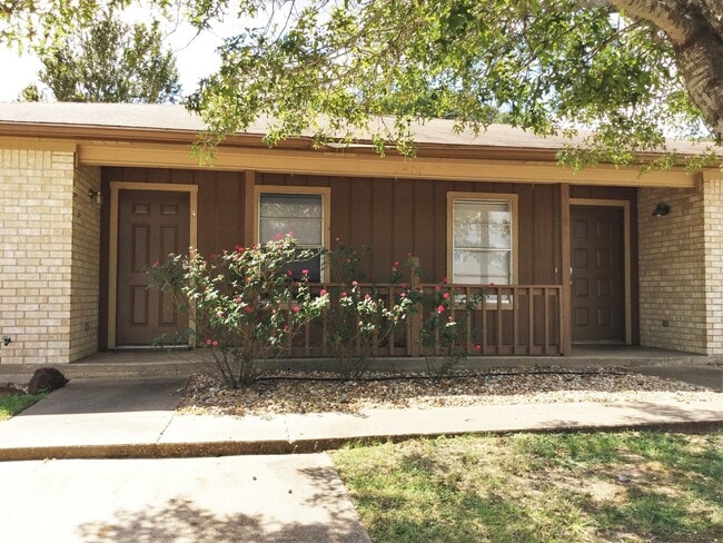 property at 2422 Pecan Ridge Dr