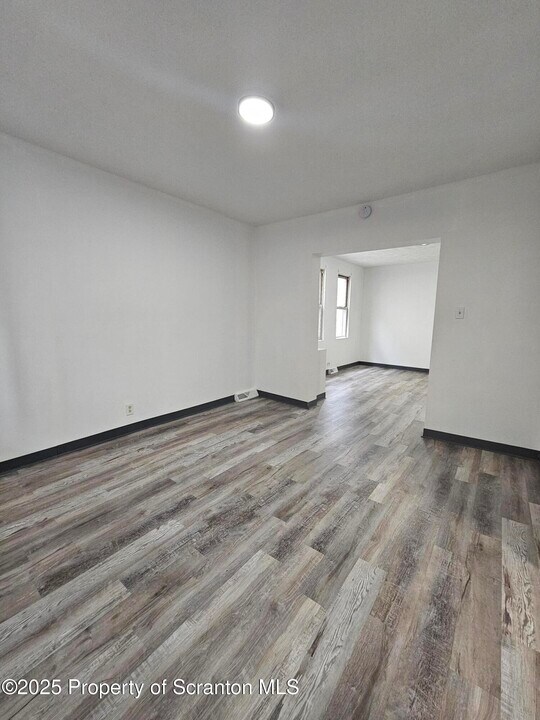 212 Main St in Kingston, PA - Building Photo