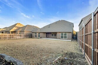 6801 Cambridge Dr in North Richland Hills, TX - Building Photo - Building Photo