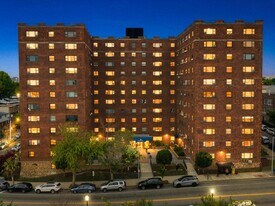 6515 JFK Blvd E in West New York, NJ - Building Photo