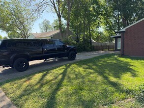 2005 Keeneland Blvd in Louisville, KY - Building Photo - Building Photo