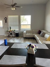 100 Petersburg St in Leander, TX - Building Photo - Building Photo
