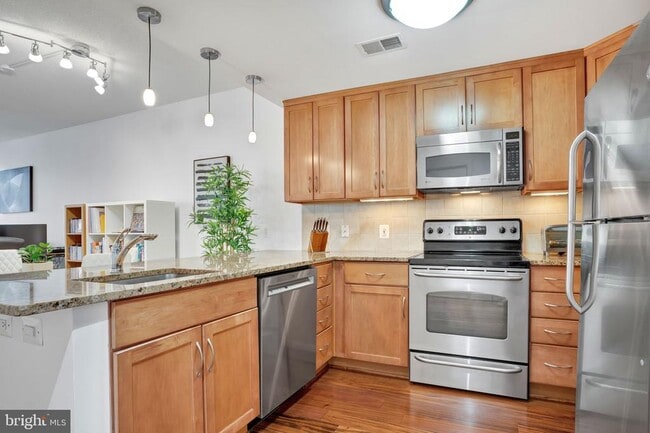 property at 888 N Quincy St