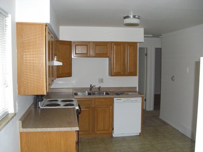 4474 S Newton St in Denver, CO - Building Photo - Building Photo