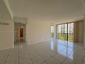 17011 N Bay Rd, Unit # 607 in Sunny Isles Beach, FL - Building Photo - Building Photo