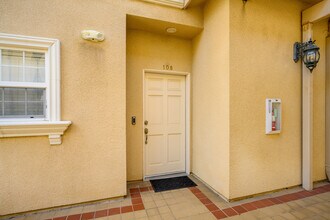 415 E Dryden St in Glendale, CA - Building Photo - Building Photo