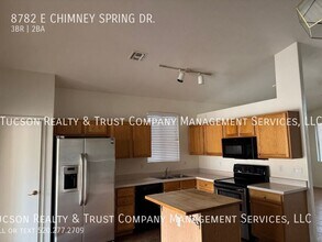 8782 E Chimney Spring Dr in Tucson, AZ - Building Photo - Building Photo