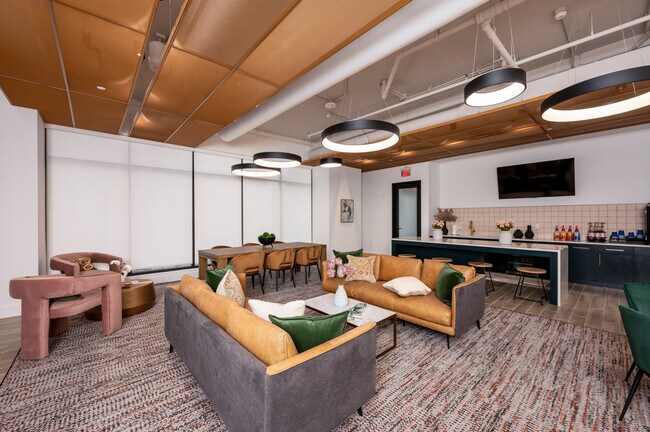 Versa in Indianapolis, IN - Foto de edificio - Interior Photo