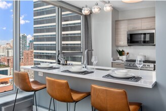 288 N Canal St in Chicago, IL - Building Photo - Building Photo