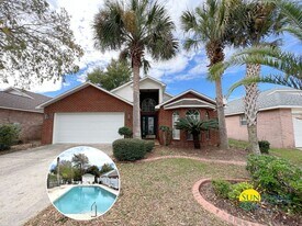 2929 Hidden Bay Blvd in Navarre, FL - Building Photo