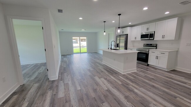 20422 Dial Ave in Port Charlotte, FL - Building Photo - Building Photo